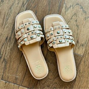 Vince Camuto Tan Sandals Silver studs 7